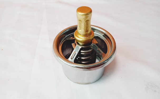 QST45发动机节温器3629205